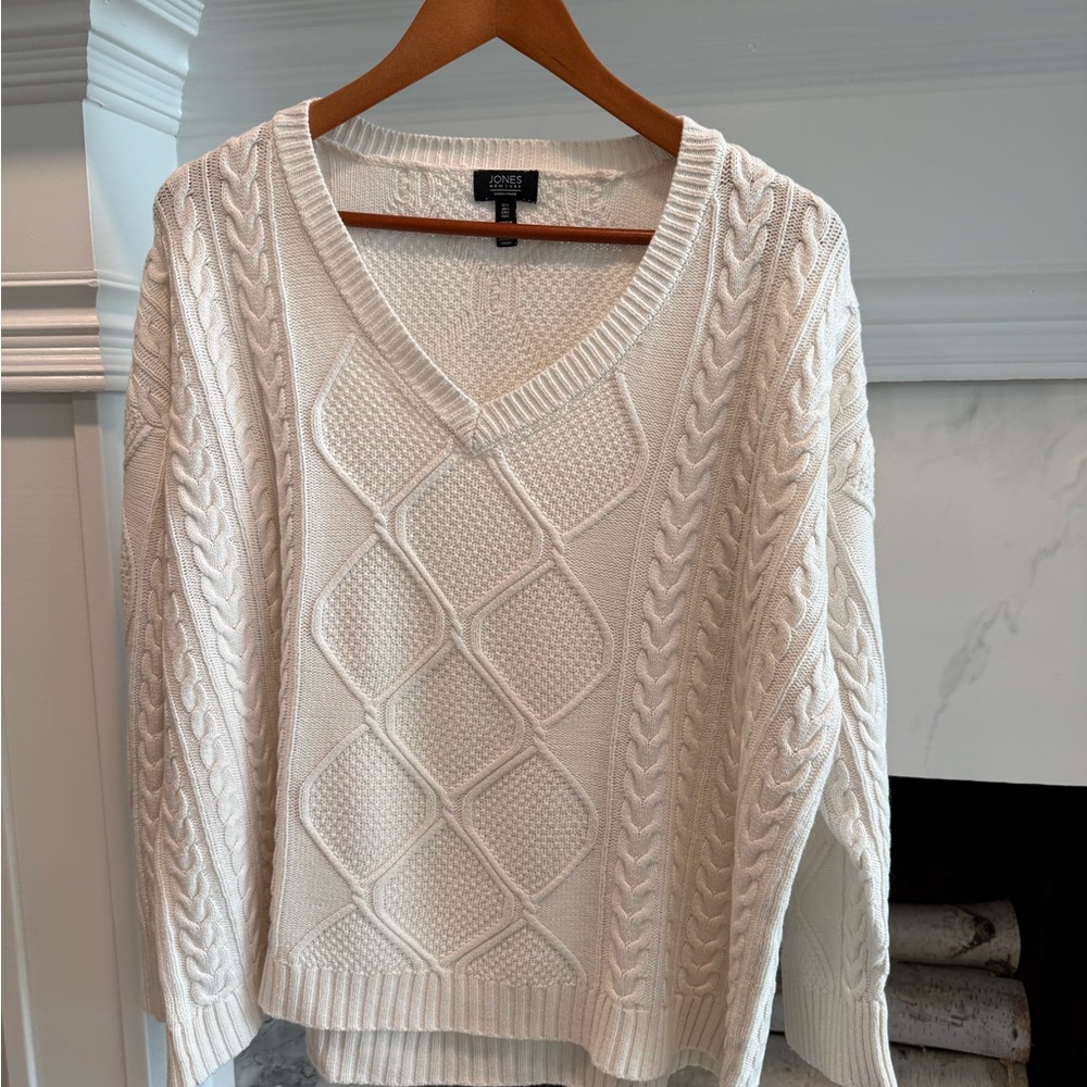 Jones New York Cable Knit V-Neck Sweater - Size Large